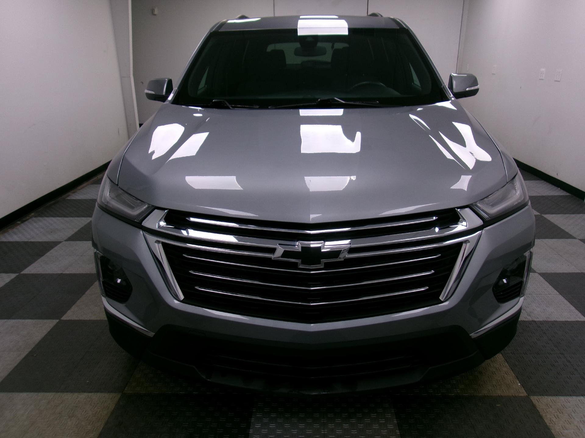 Used 2023 Chevrolet Traverse LT w/ LPO, Floor Liner Package AWD/4WD image 15