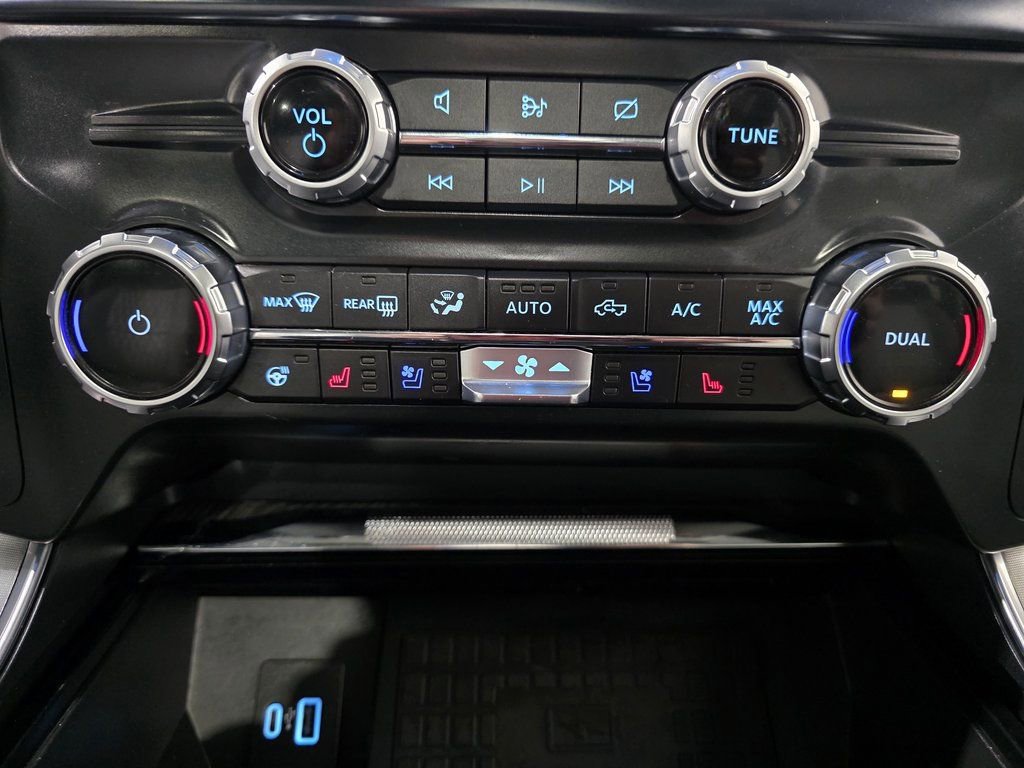 Used 2022 Ford F150 Limited image 37