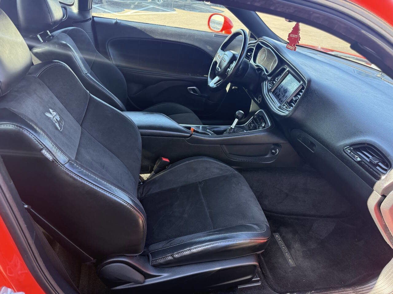 Used 2017 Dodge Challenger R/T Scat Pack w/ Leather Interior Group image 18