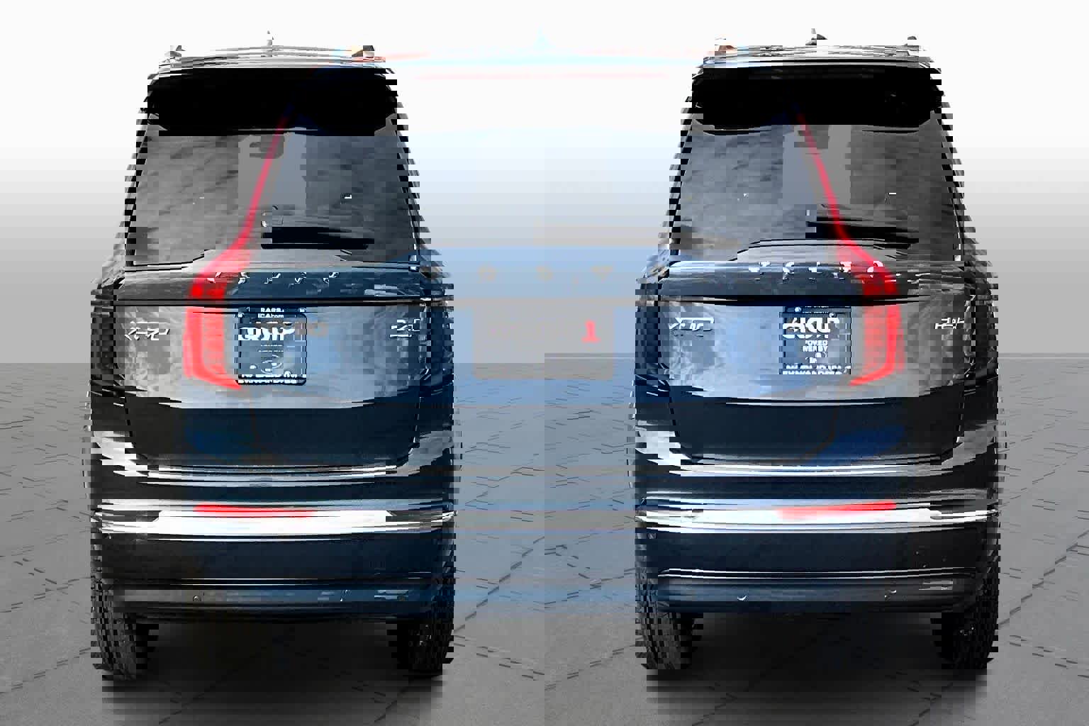 New 2026 Volvo XC90 B6 Ultra w/ Protection Package Premier image 4