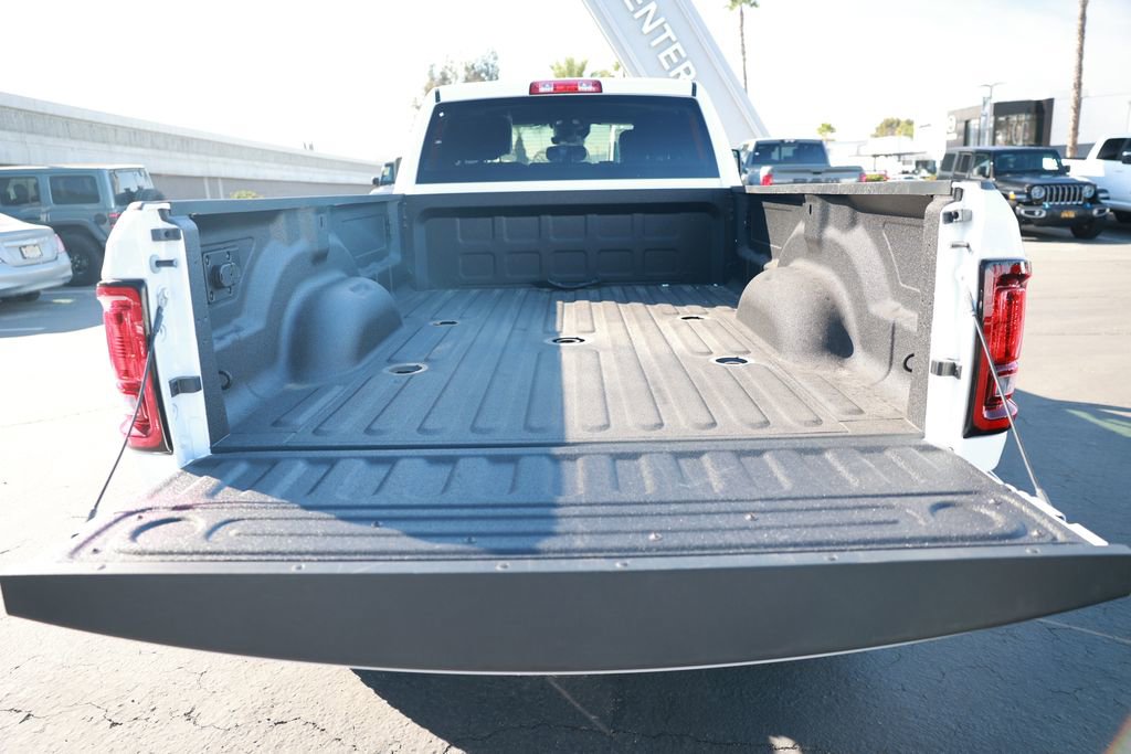 New 2026 RAM 2500 Big Horn AWD/4WD image 33