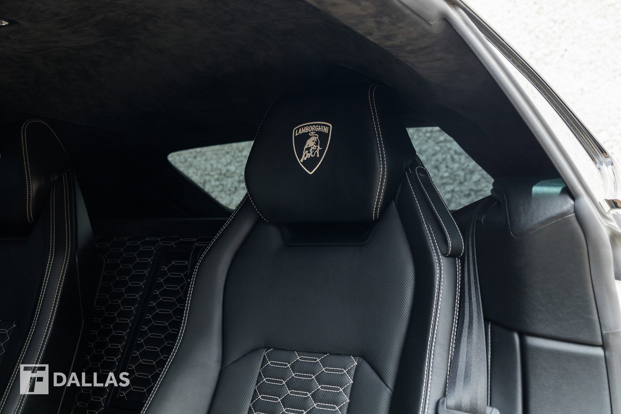 Used 2019 Lamborghini Urus AWD/4WD image 31