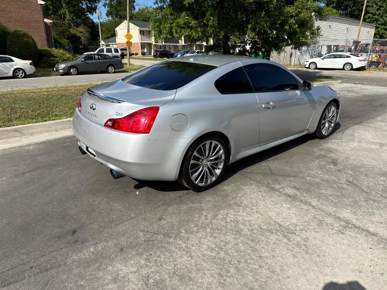 Used 2015 INFINITI Q60 Journey RWD image 4