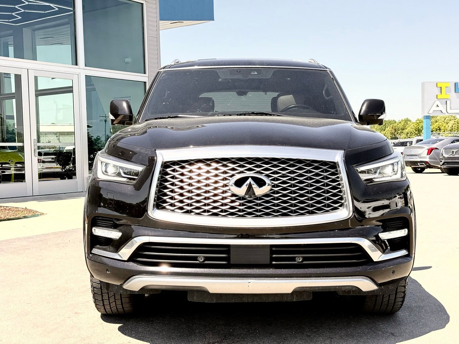 Used 2019 INFINITI QX80 Limited w/ All-Season Package AWD/4WD image 7
