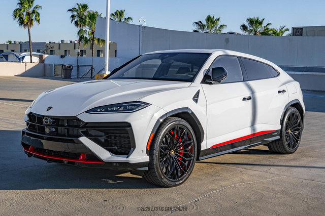 Used 2025 Lamborghini Urus SE AWD/4WD image 14