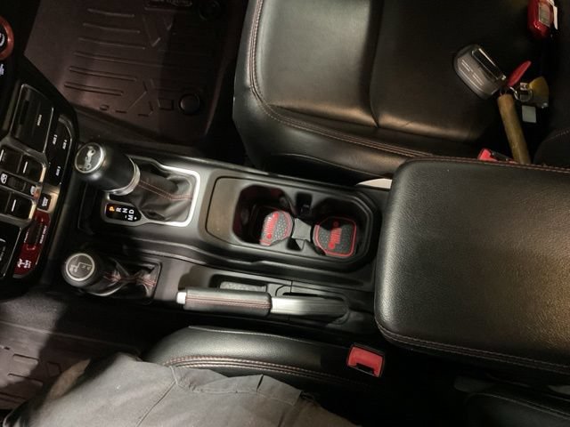 Used 2019 Jeep Wrangler Unlimited Rubicon w/ Uconnect 4C Nav & Sound Group AWD/4WD image 18
