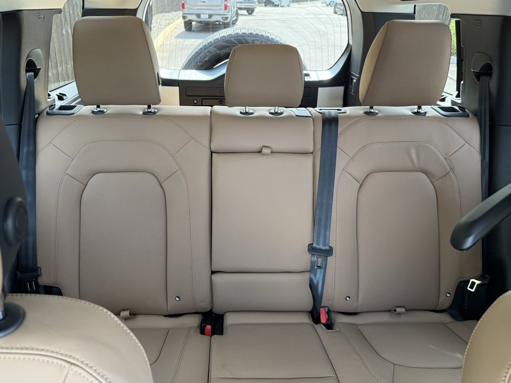 New 2026 Land Rover Defender 110 S image 32