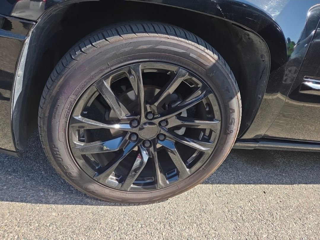 Used 2012 Cadillac Escalade Platinum AWD/4WD image 16