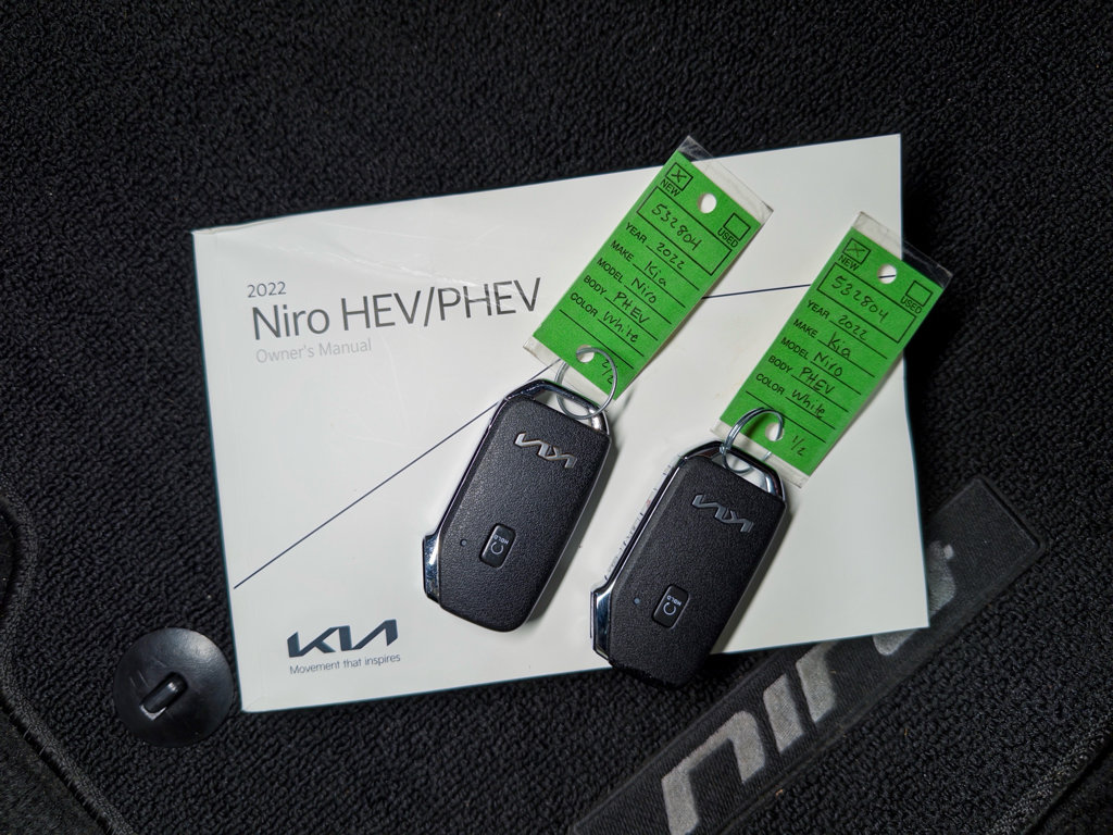 Used 2022 Kia Niro EX Premium FWD image 23