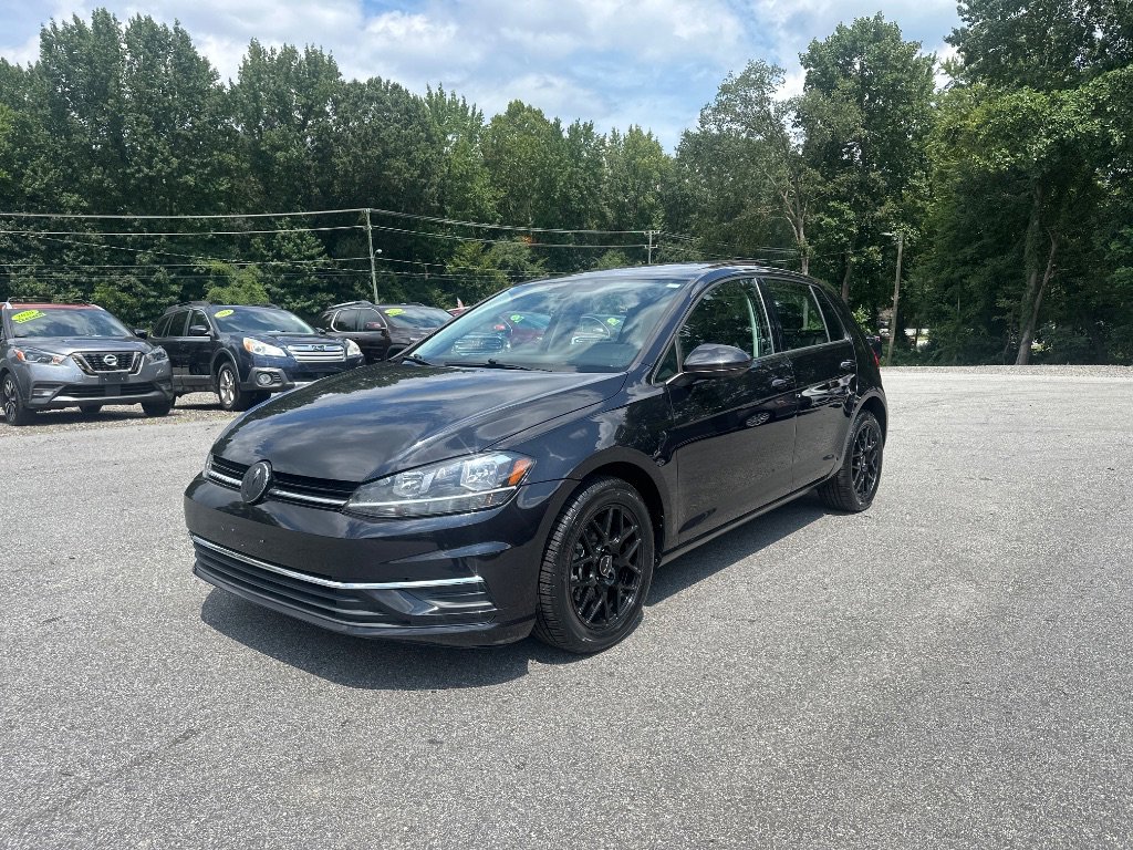 Used 2021 Volkswagen Golf 4-Door image 2
