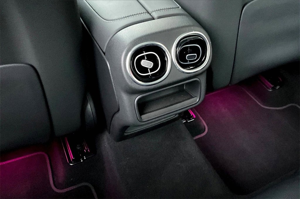 Certified 2025 Mercedes-Benz GLC 43 AMG 4MATIC image 25