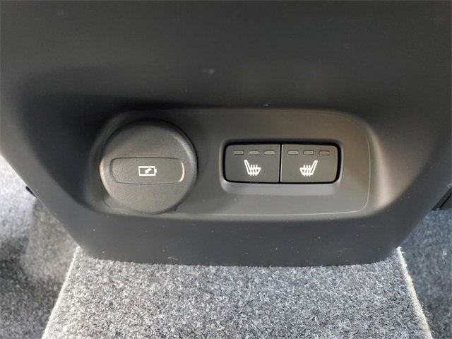 New 2026 Volvo XC40 B5 Core w/ Protection Package Premier image 31