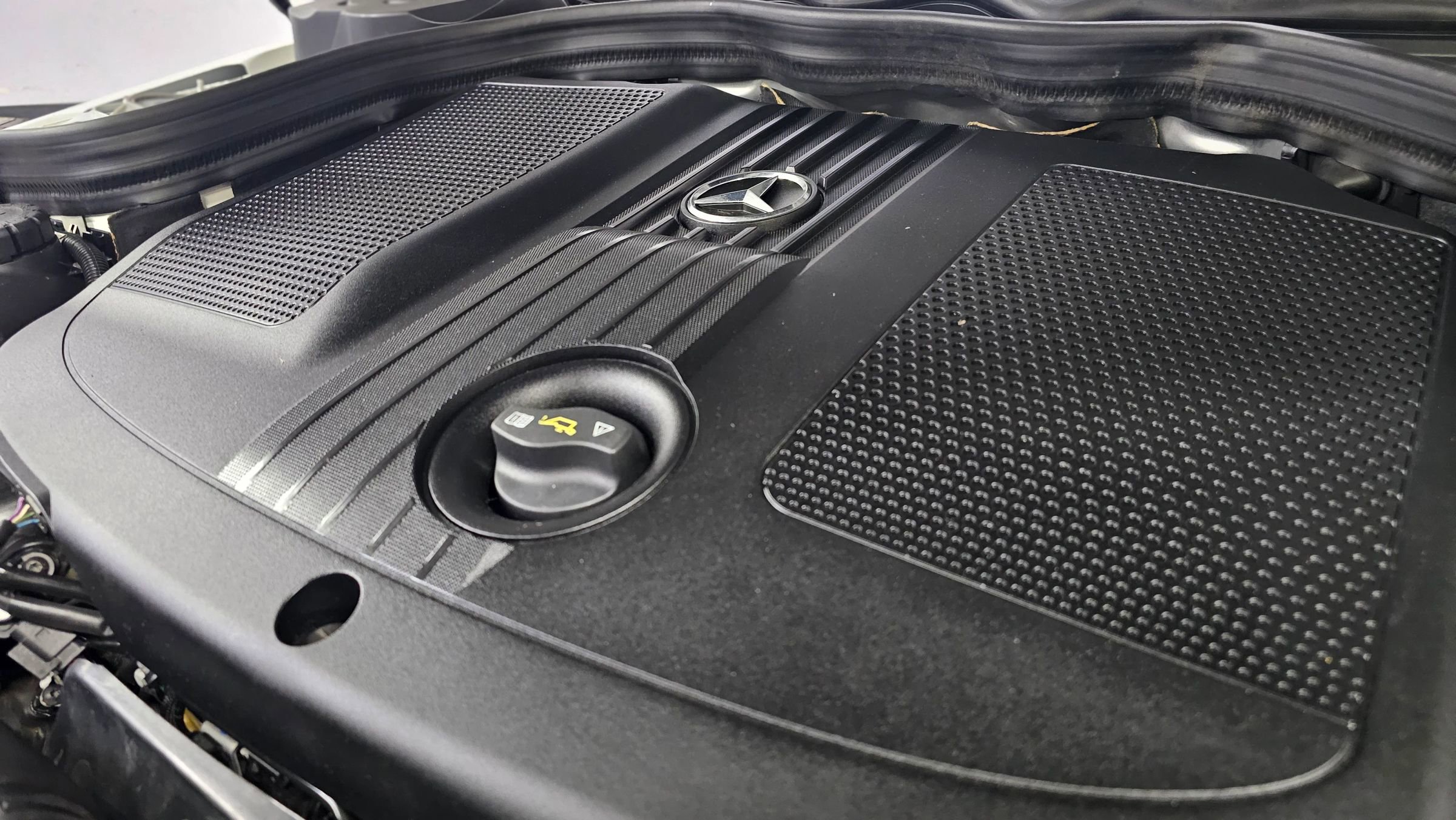 Used 2014 Mercedes-Benz E 250 BlueTEC Sedan image 9