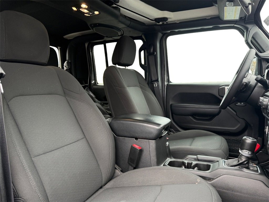 Certified 2023 Jeep Gladiator Willys image 15