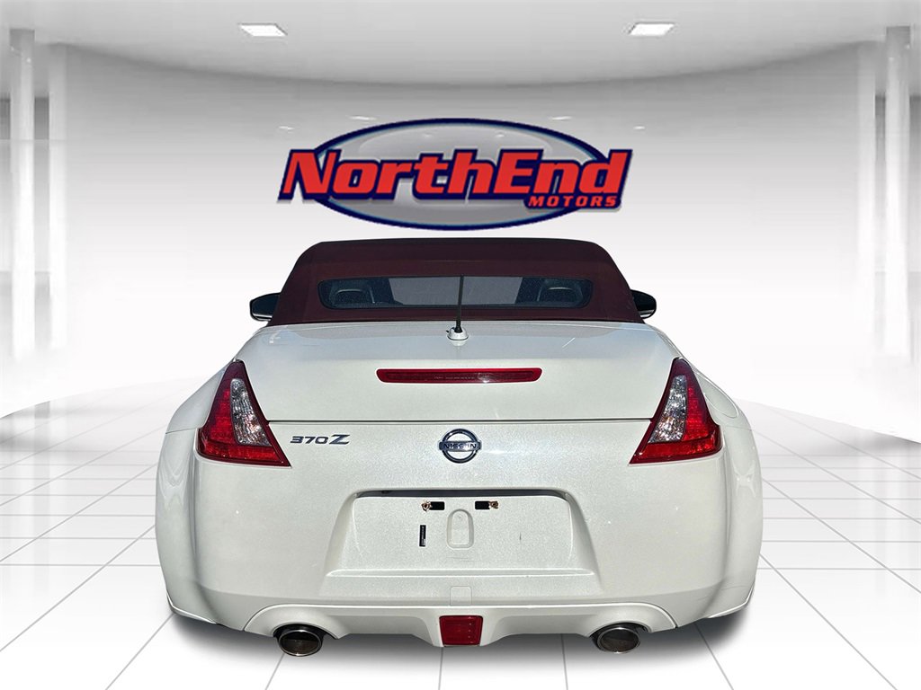 Used 2013 Nissan 370Z Touring w/ Sport Pkg image 3