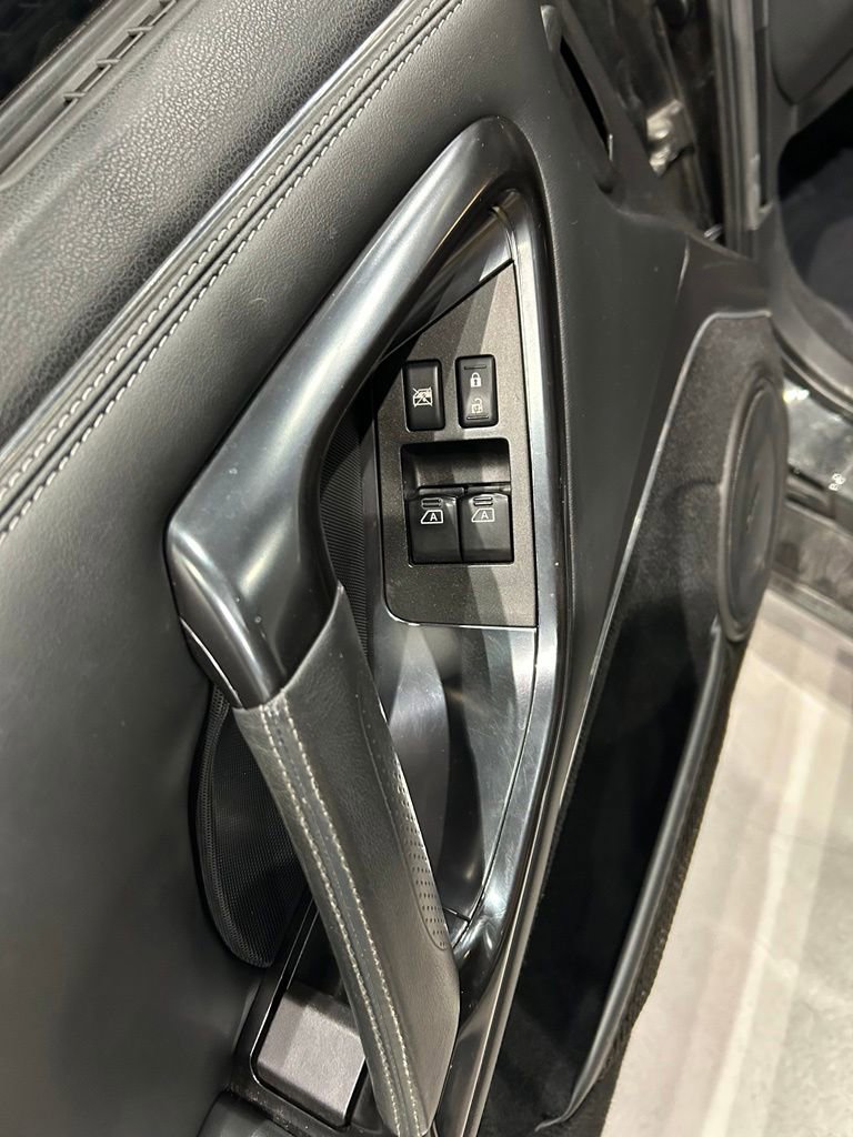 Used 2014 Nissan GT-R Premium AWD/4WD image 11
