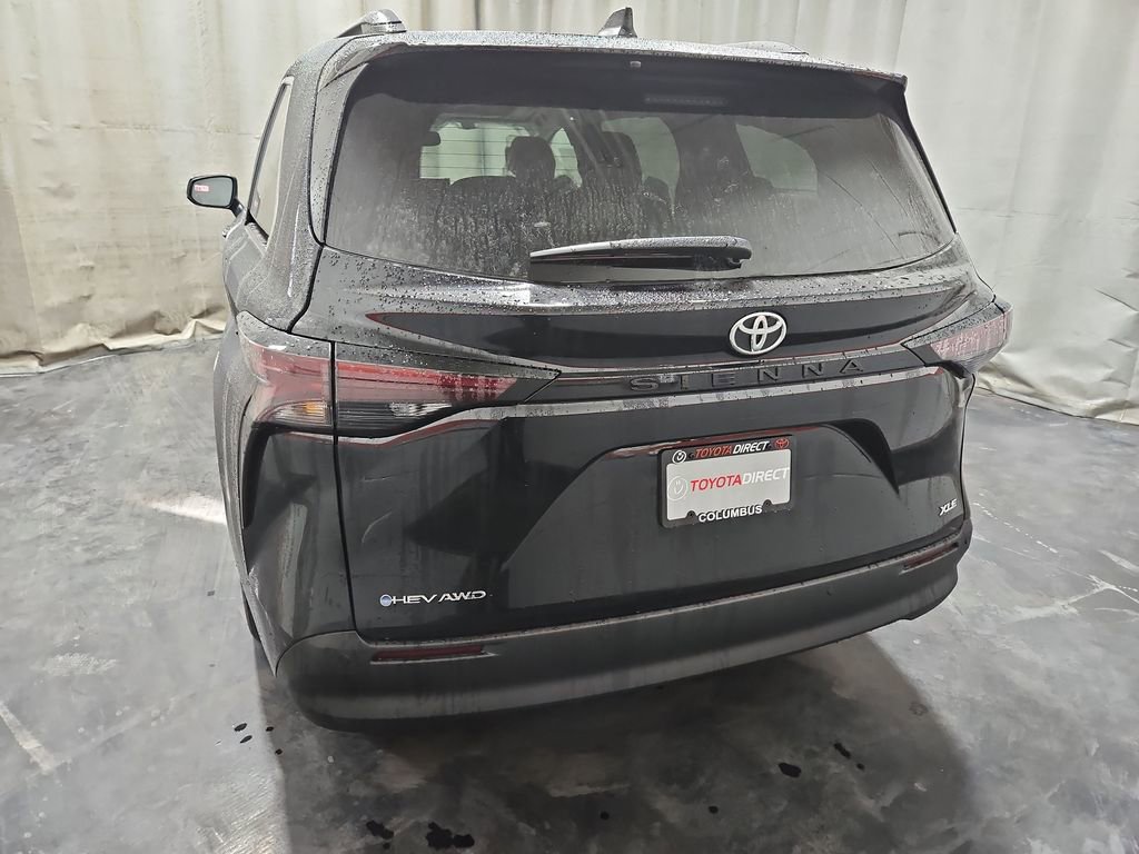 New 2026 Toyota Sienna XLE image 5