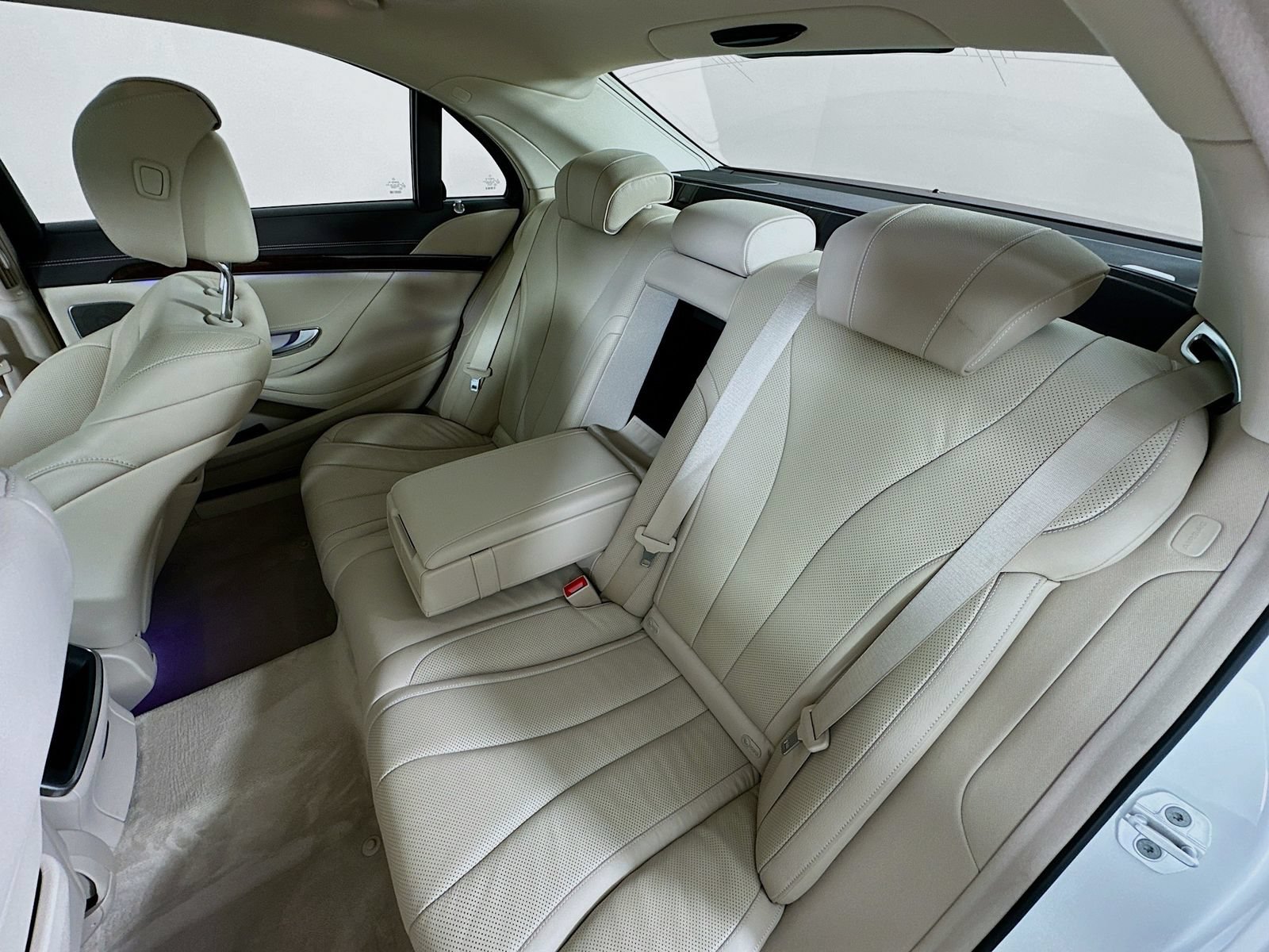 Used 2016 Mercedes-Benz S 550 4MATIC Sedan image 34