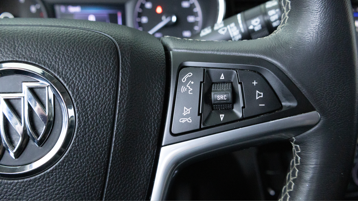 Certified 2022 Buick Encore Preferred AWD/4WD image 19