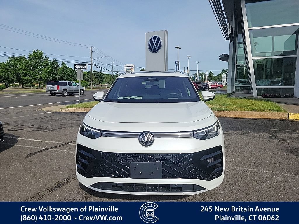 Certified 2026 Volkswagen Tiguan SEL R-Line AWD/4WD image 2