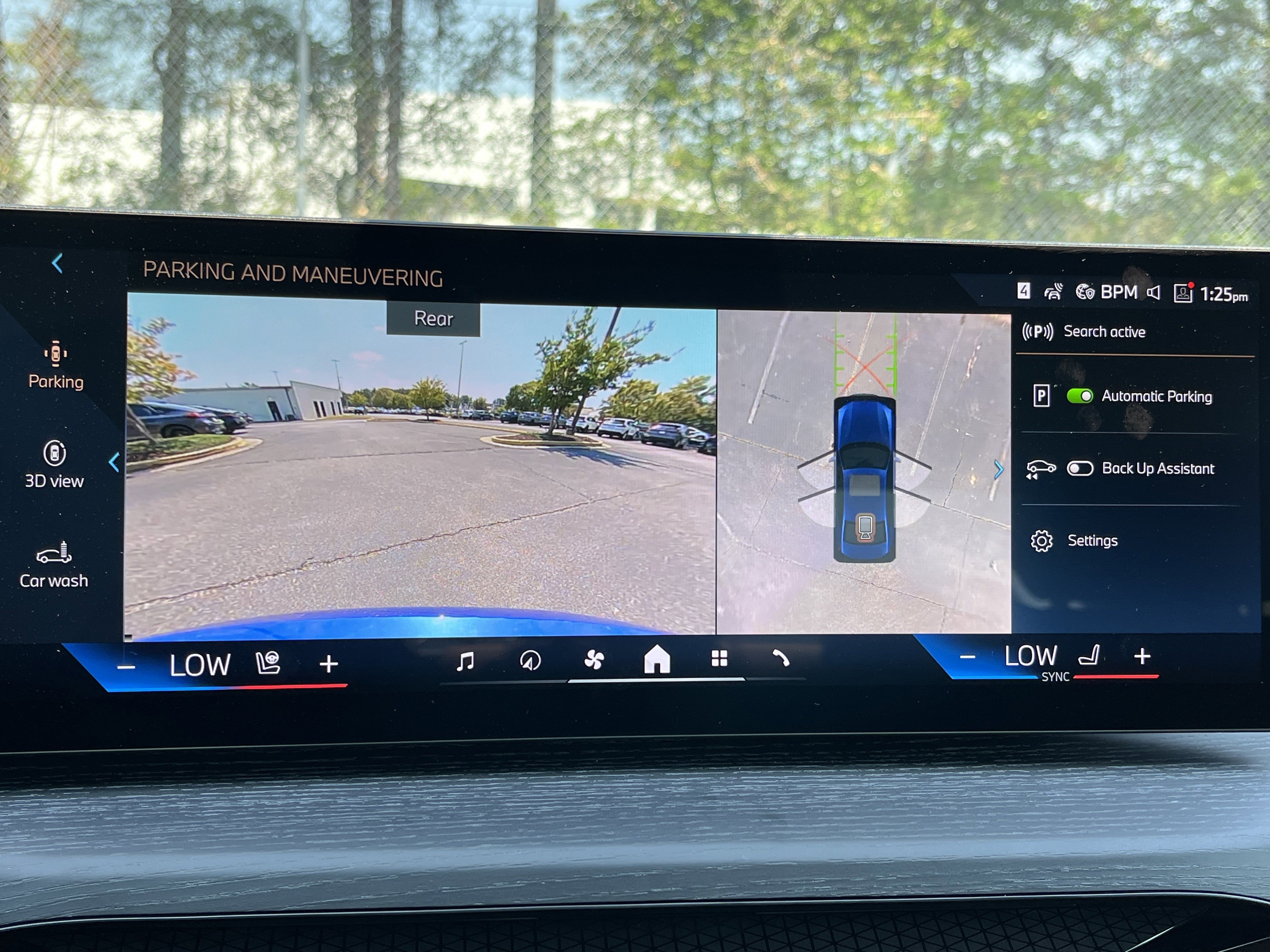 New 2025 BMW 330i Sedan w/ M Sport Package image 4