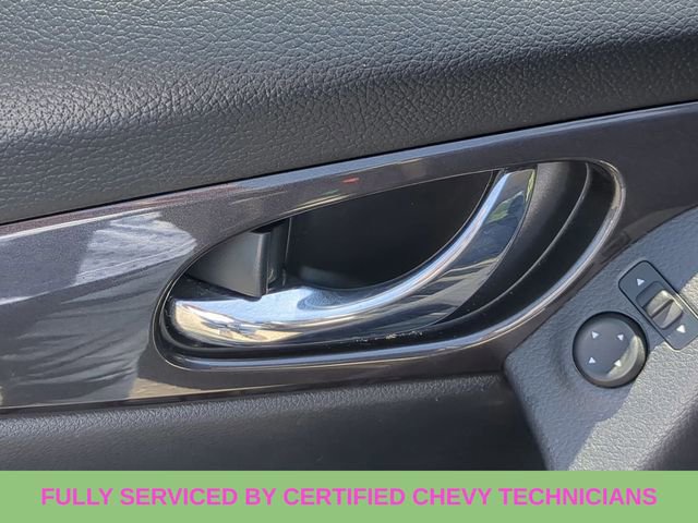 Used 2018 Nissan Rogue SV image 24