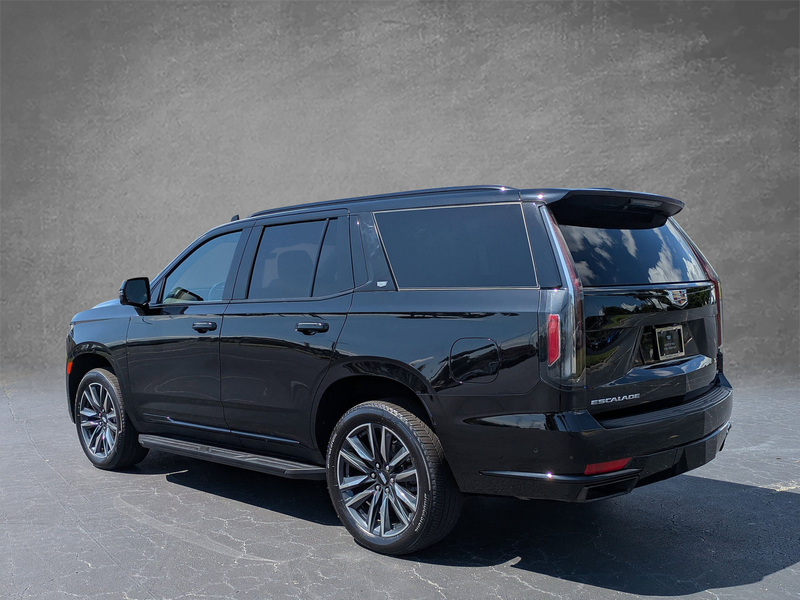 Certified 2024 Cadillac Escalade Sport AWD/4WD image 3