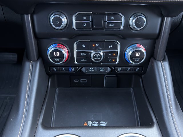 Used 2023 GMC Yukon XL AT4 w/ AT4 Premium Package AWD/4WD image 24