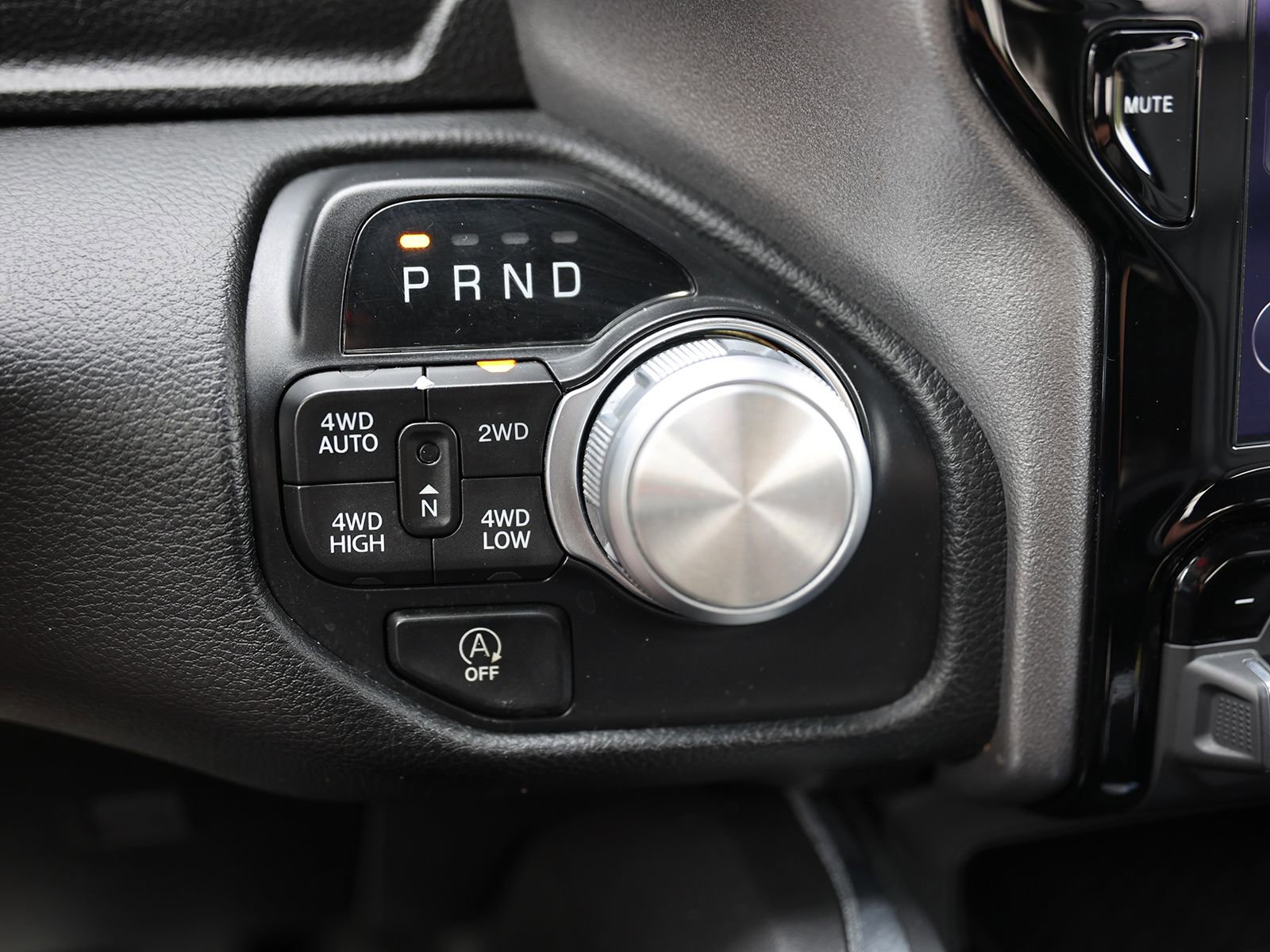 Used 2021 RAM 1500 Laramie AWD/4WD image 33