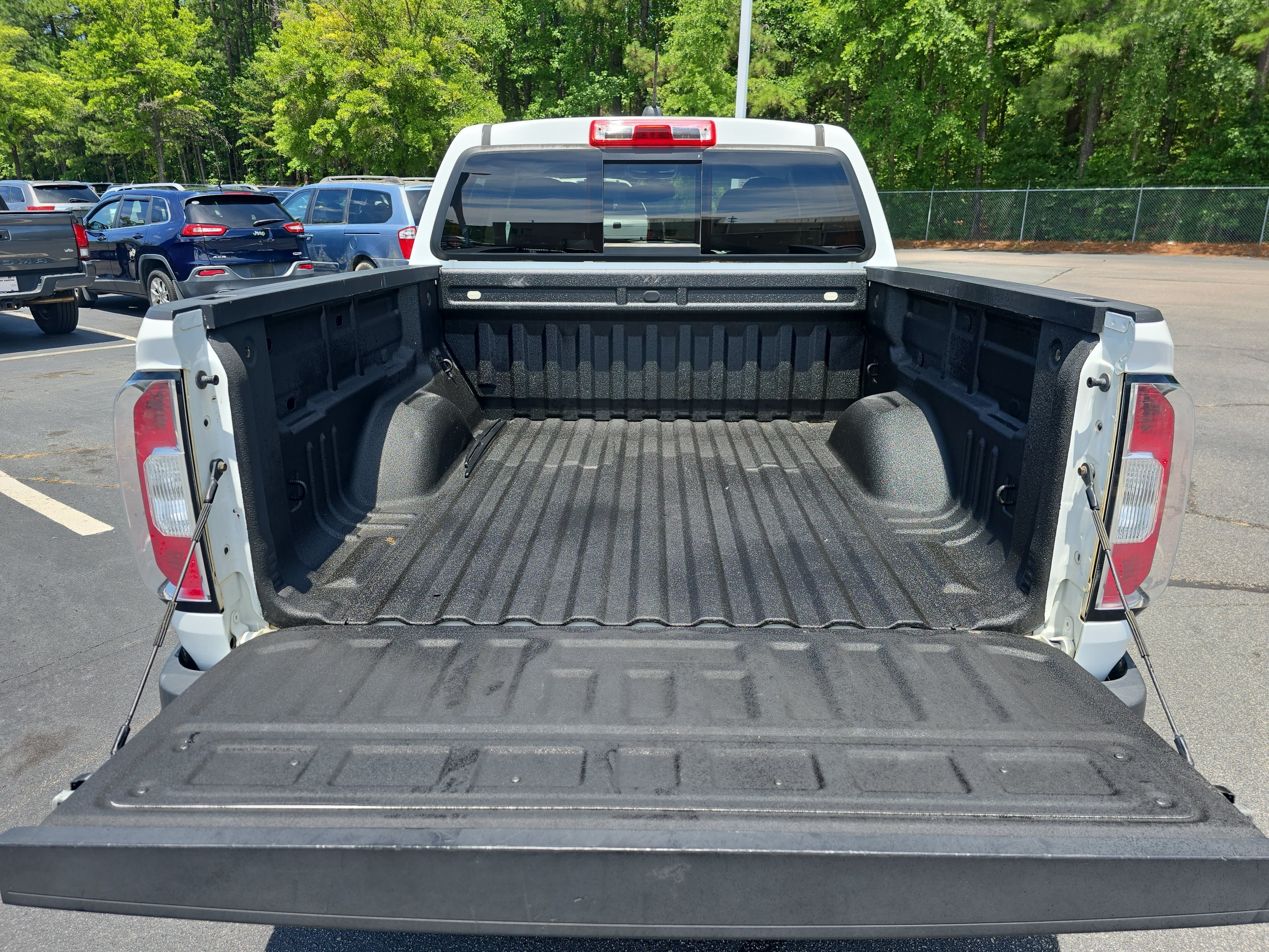 Used 2019 GMC Canyon SLE w/ SLE Convenience Package AWD/4WD image 12
