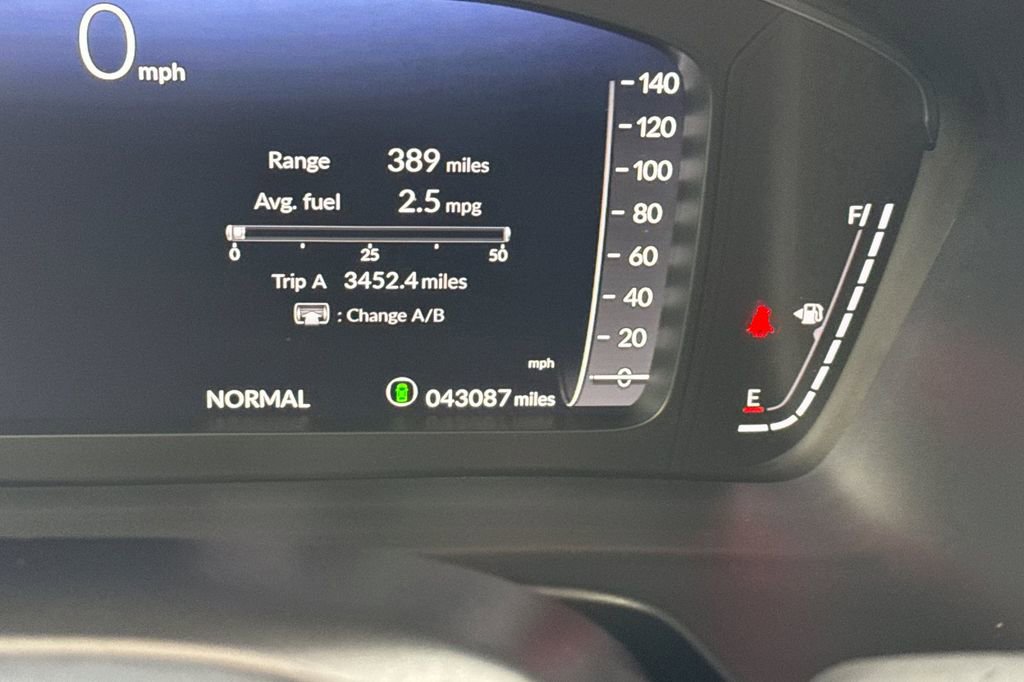 Certified 2023 Honda Pilot Elite image 34