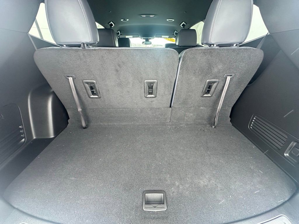 Used 2024 Buick Enclave Essence w/ Sport Touring Edition image 29