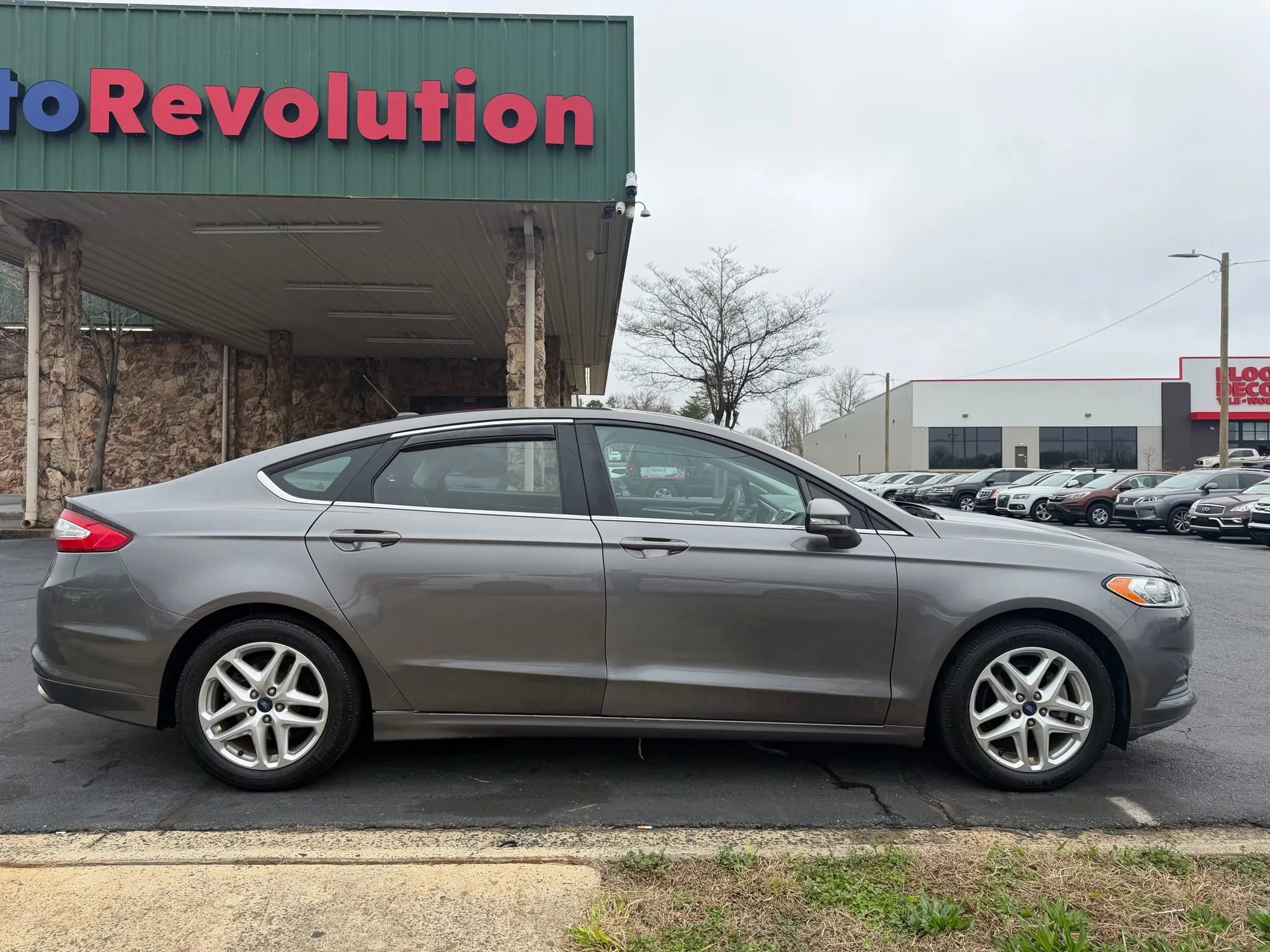 Used 2013 Ford Fusion SE image 8