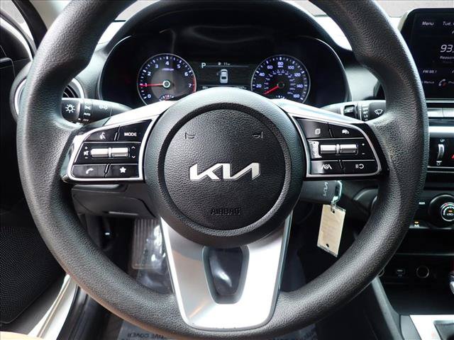 Used 2023 Kia Forte LXS w/ LXS Technology Package FWD image 11