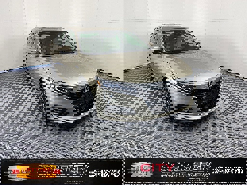 Used 2019 Honda Accord Touring image 1