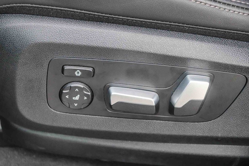 Used 2025 BMW X5 sDrive40i w/ Premium Package RWD image 24