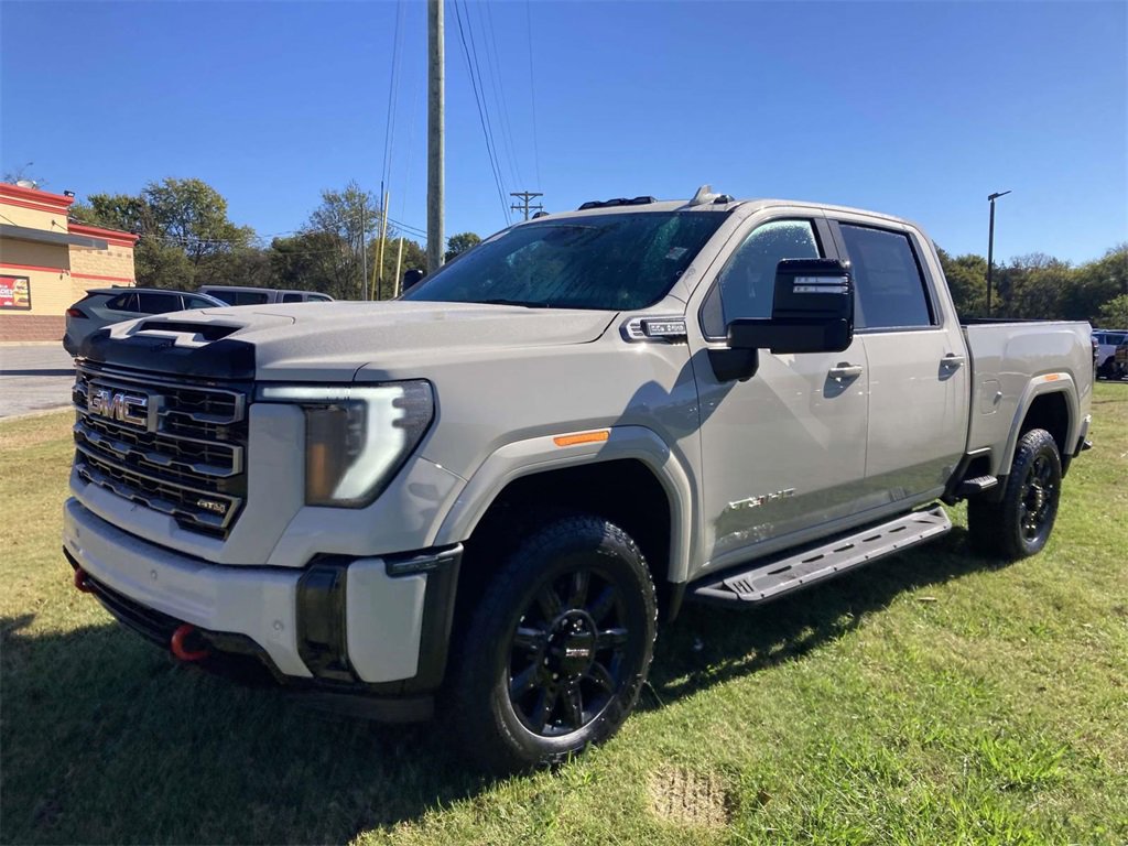New 2026 GMC Sierra 2500 AT4 image 8