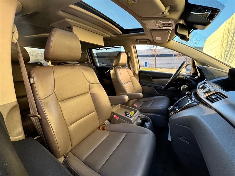 Used 2015 Honda Odyssey Touring Elite image 21