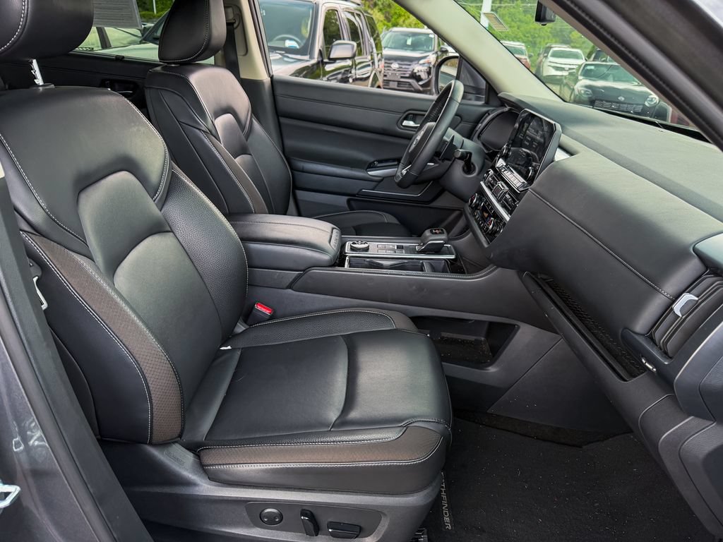 Certified 2024 Nissan Pathfinder SL AWD/4WD image 10