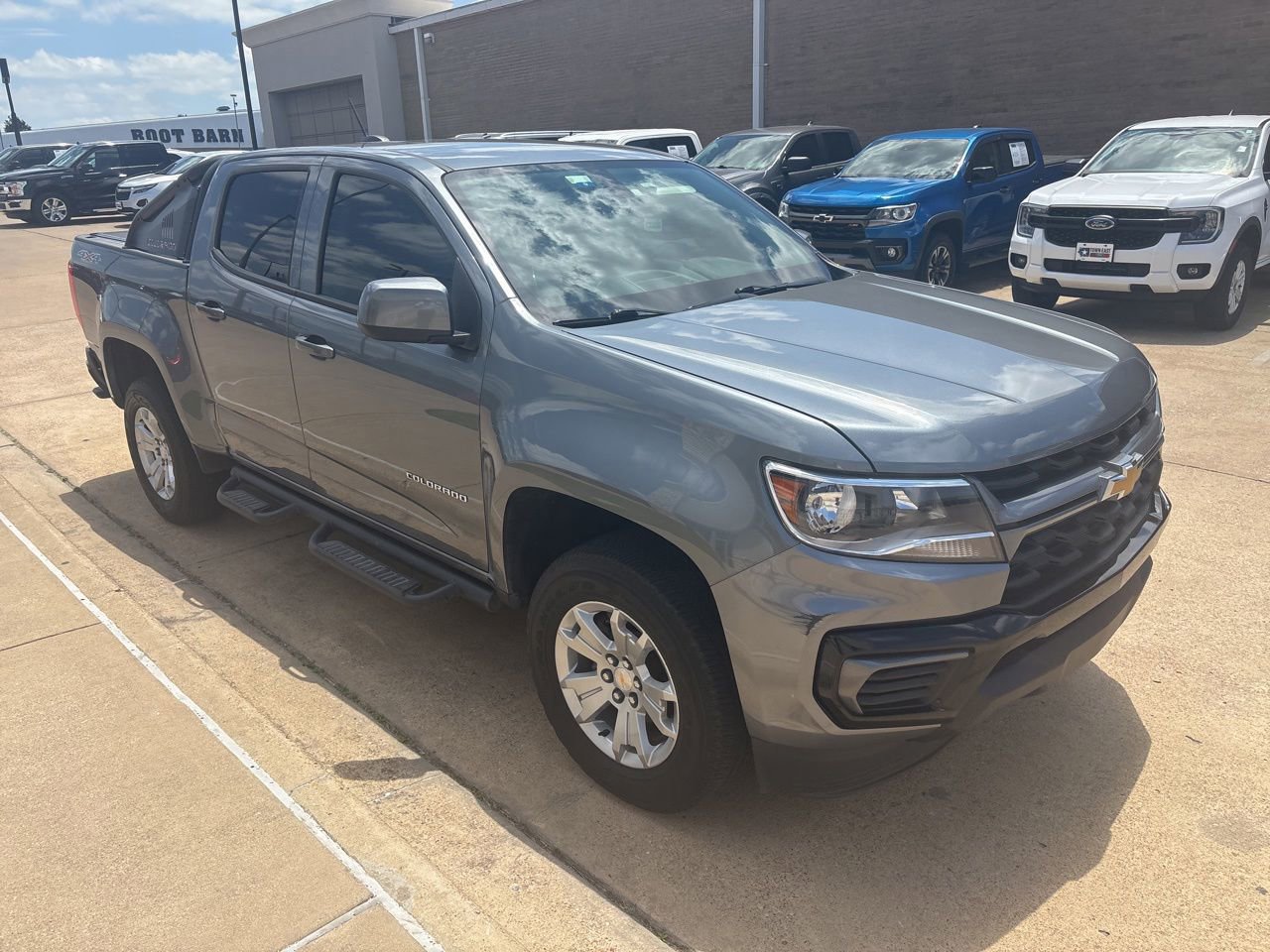 Used 2022 Chevrolet Colorado LT AWD/4WD image 4