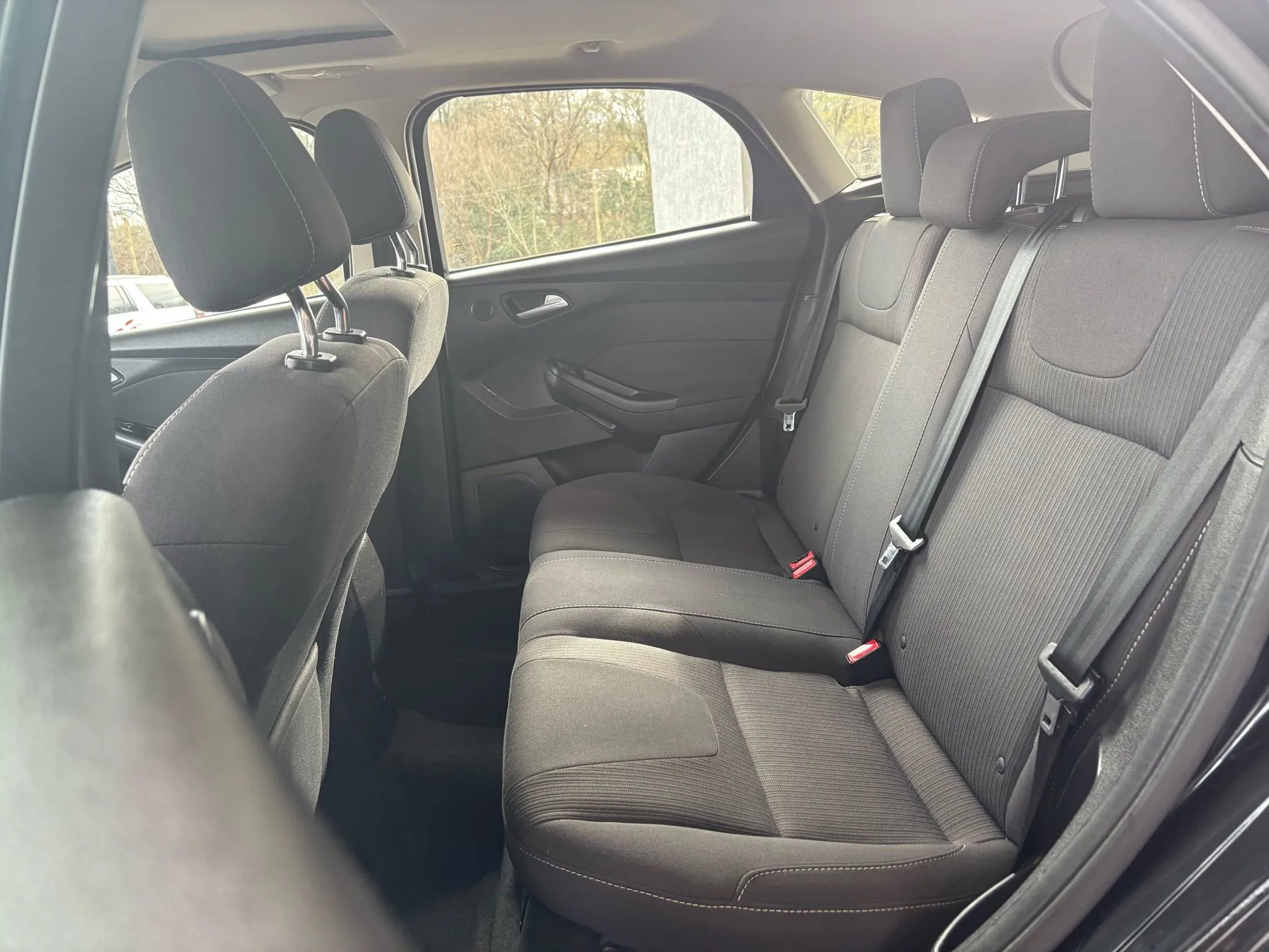 Used 2012 Ford Focus Titanium w/ Titanium Handling Pkg image 20