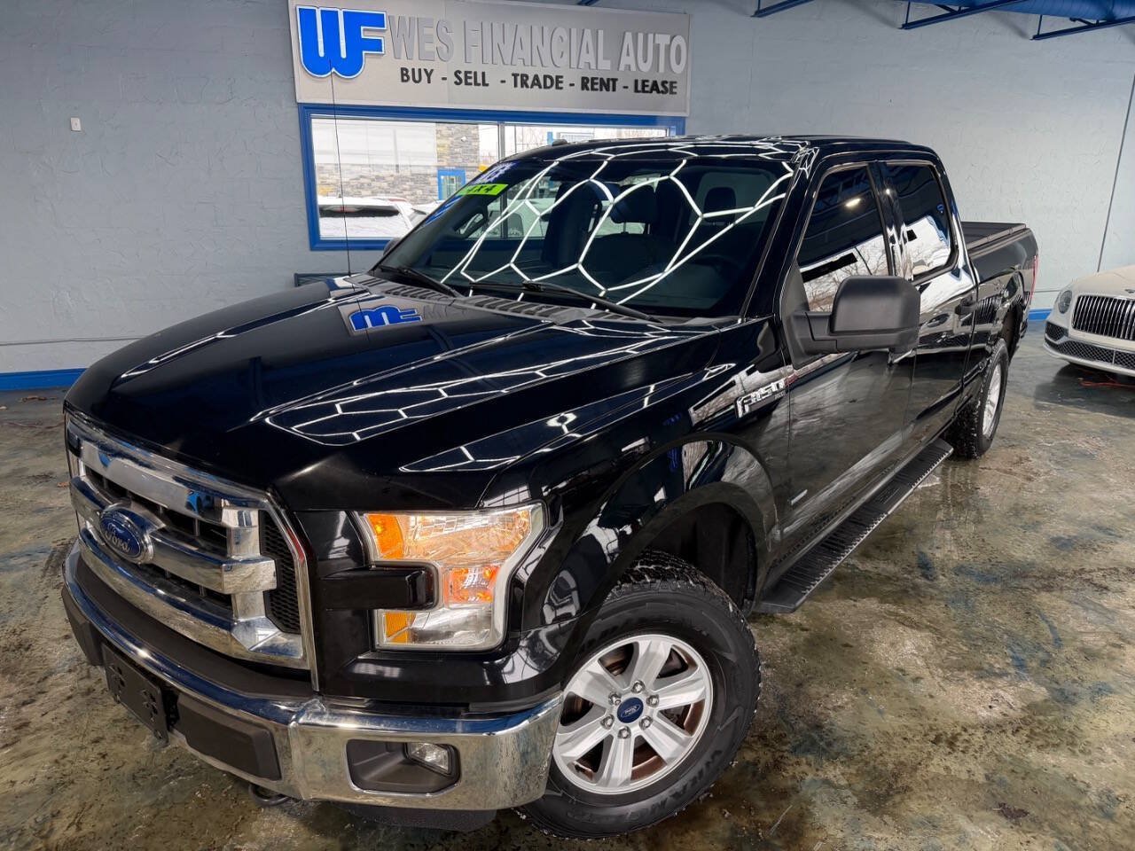 Used 2016 Ford F150 XLT AWD/4WD image 1