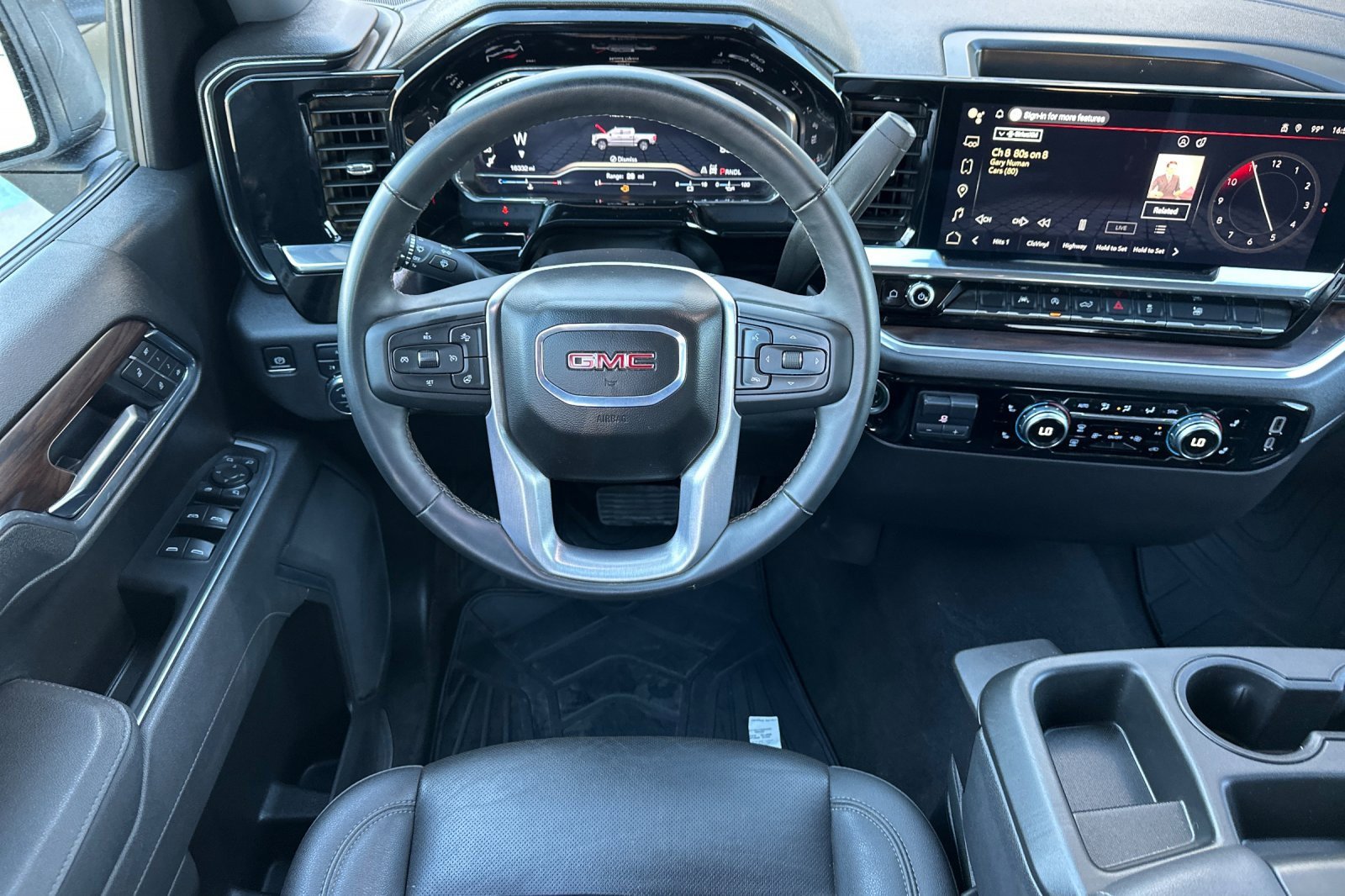 Used 2025 GMC Sierra 1500 SLT image 14