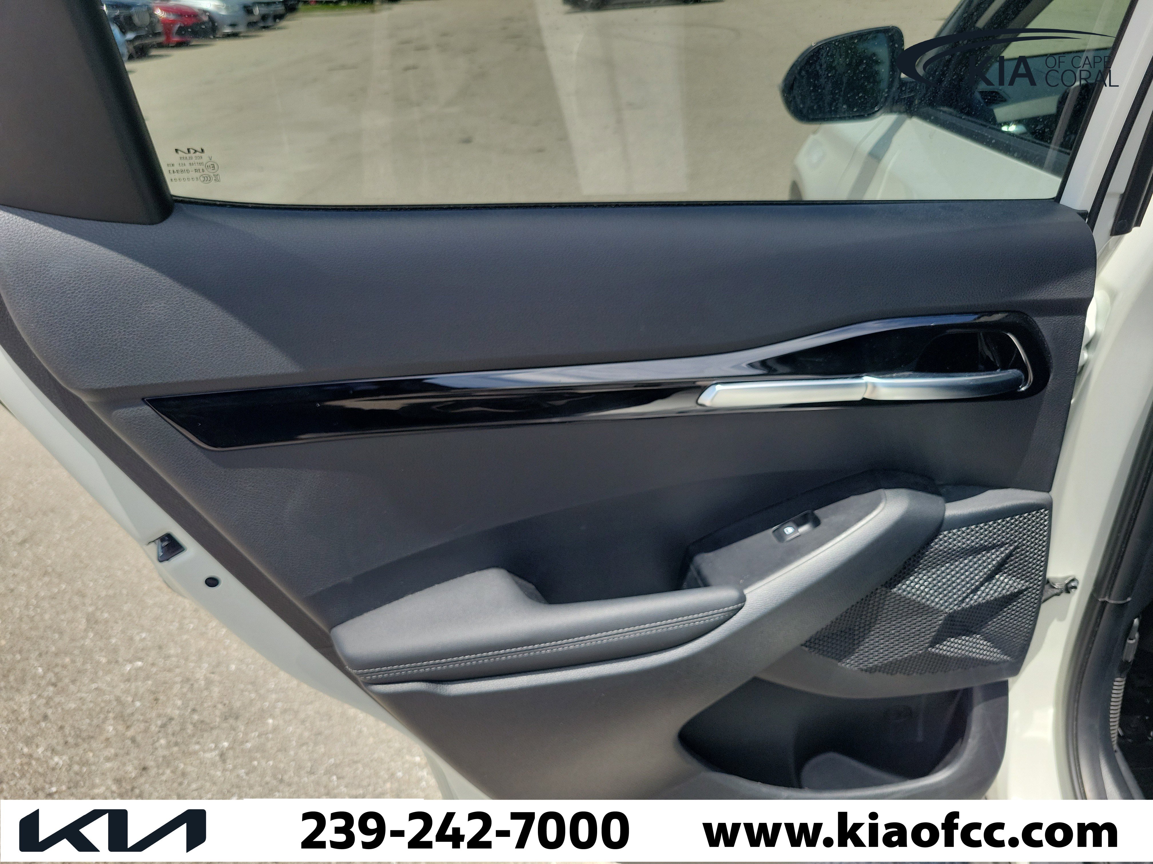 Certified 2025 Kia Seltos S FWD image 12