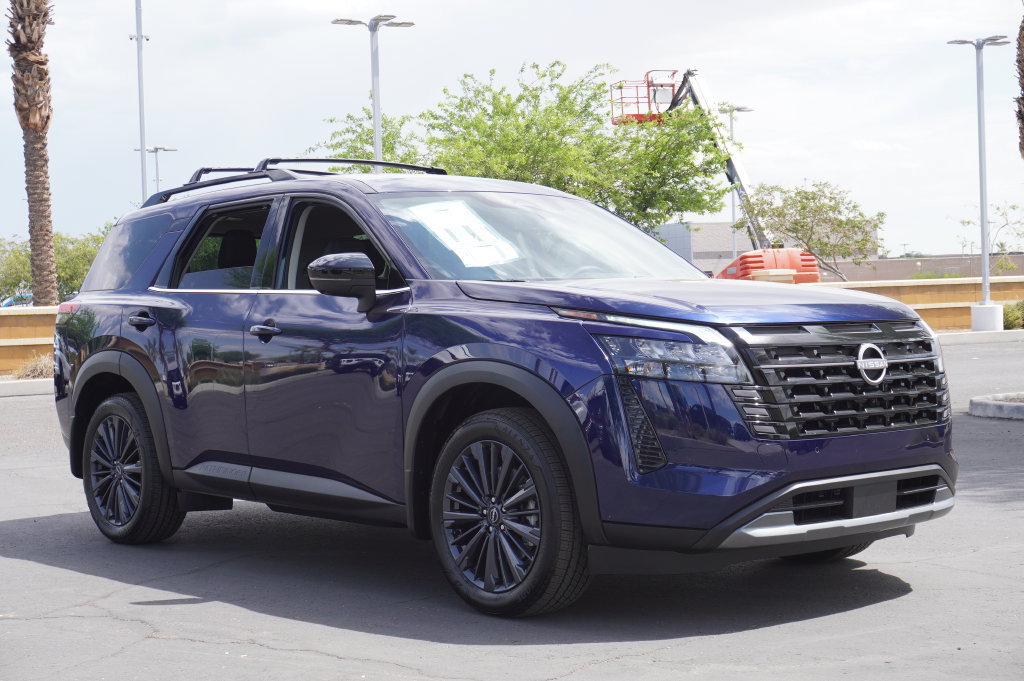 New 2026 Nissan Pathfinder SL w/ SL Premium Package AWD/4WD image 4