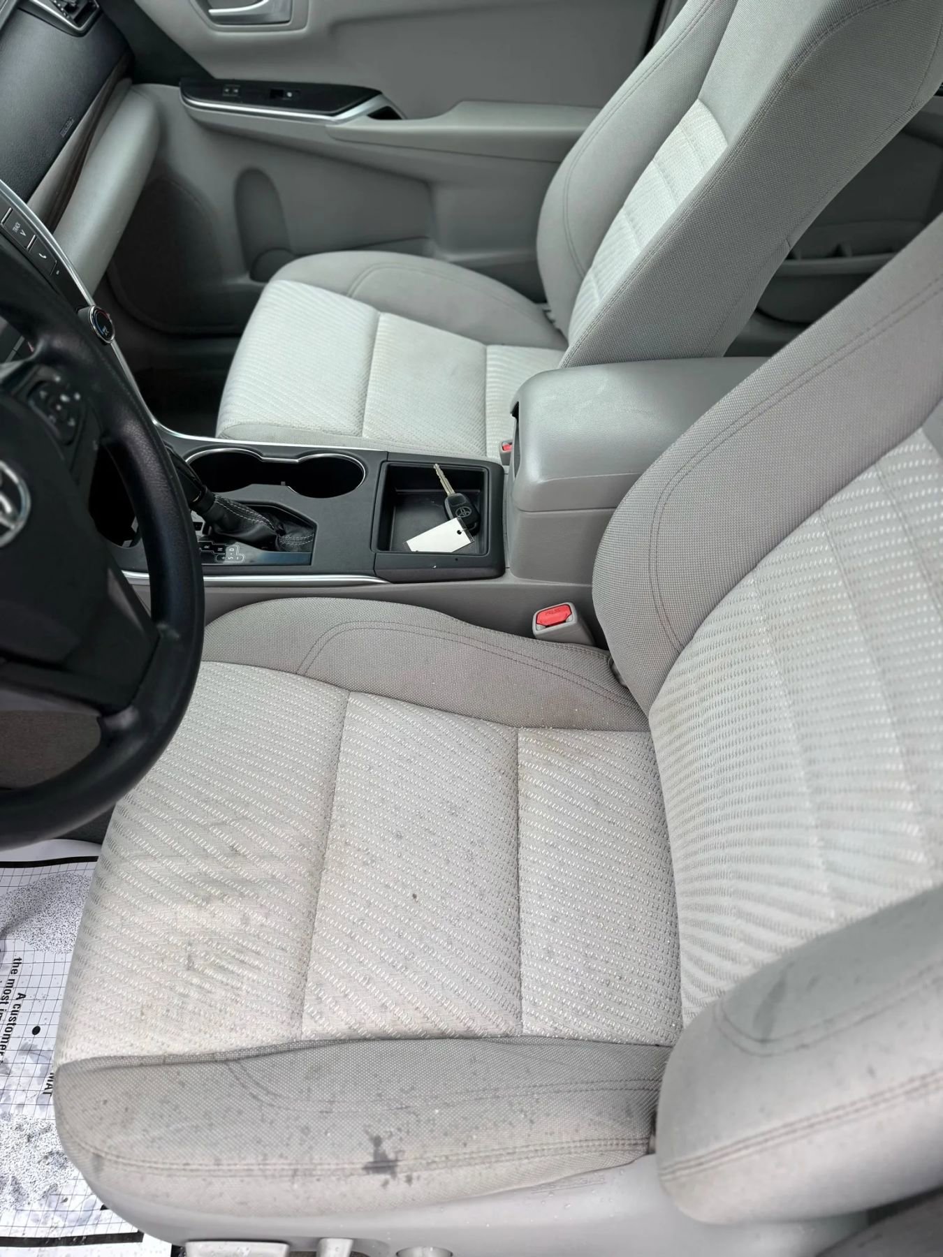 Used 2016 Toyota Camry LE FWD image 23