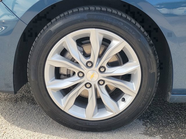 Used 2025 Chevrolet Malibu LT FWD image 9