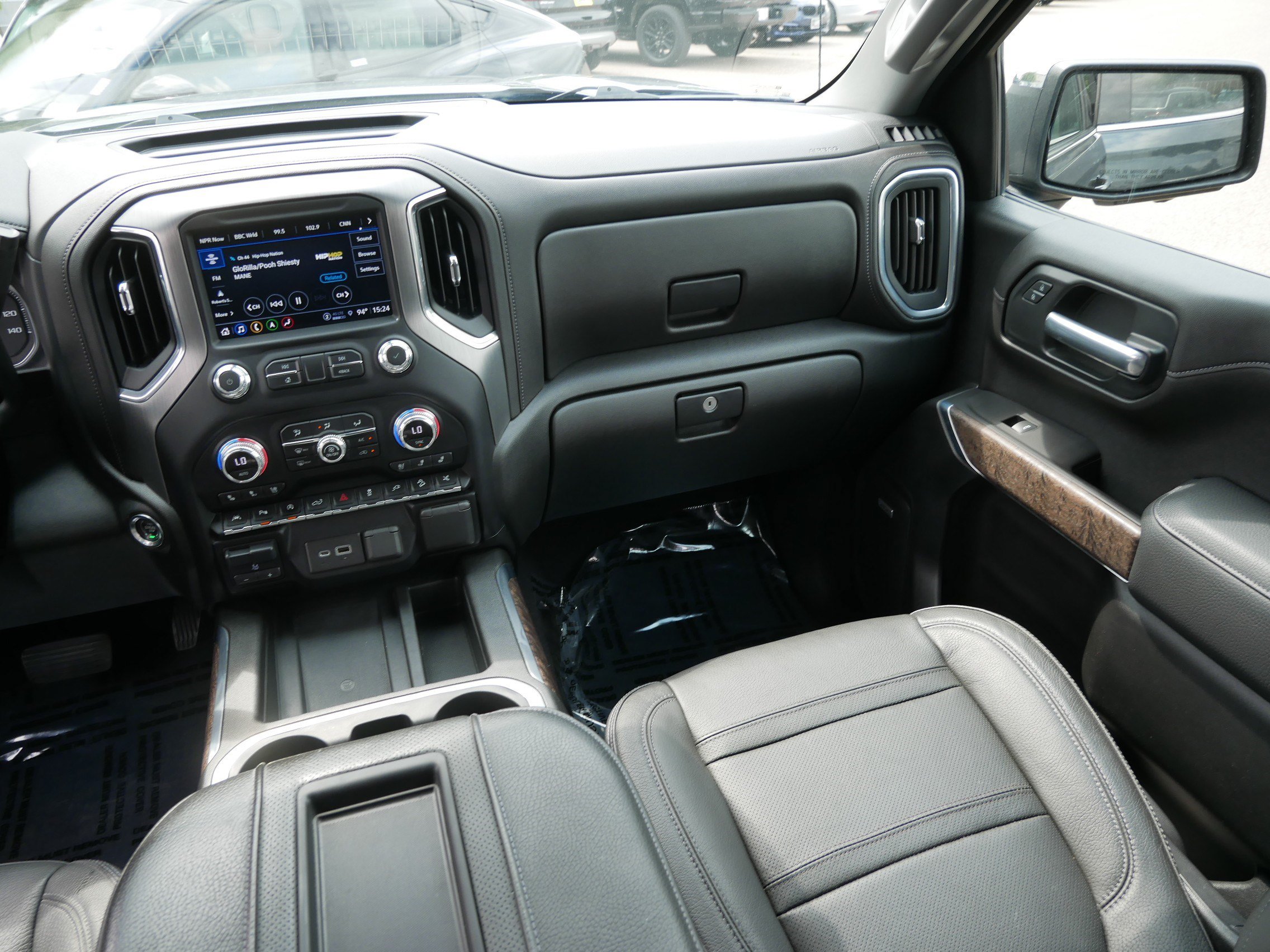 Used 2021 GMC Sierra 1500 Denali w/ Denali Ultimate Package AWD/4WD image 11