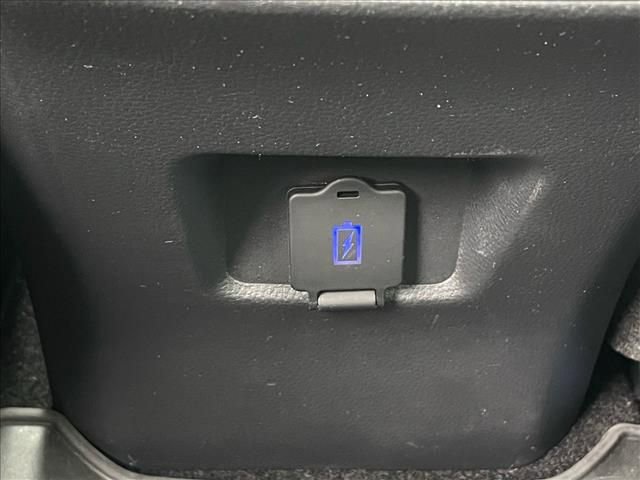 Used 2023 Toyota RAV4 LE AWD/4WD image 9