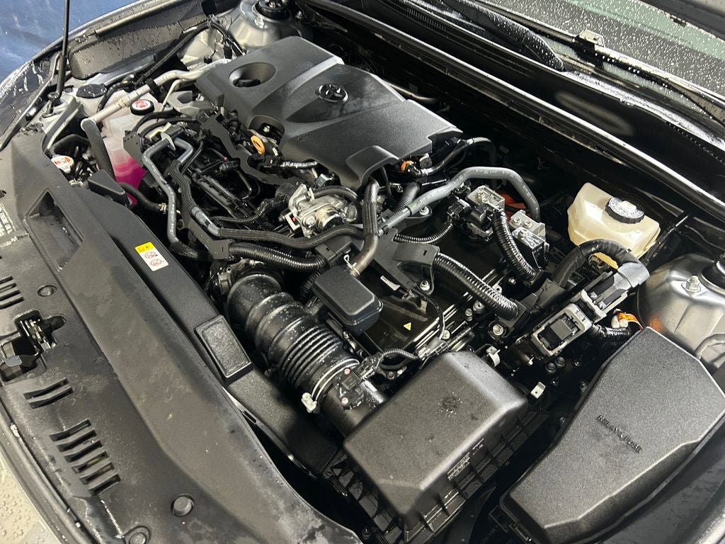 Used 2025 Toyota Camry XLE AWD/4WD image 31
